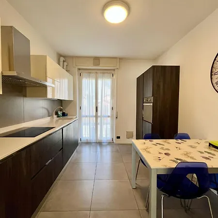 Center * Lecco